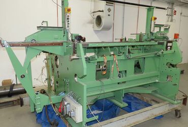 Überholung eines Webstuhls